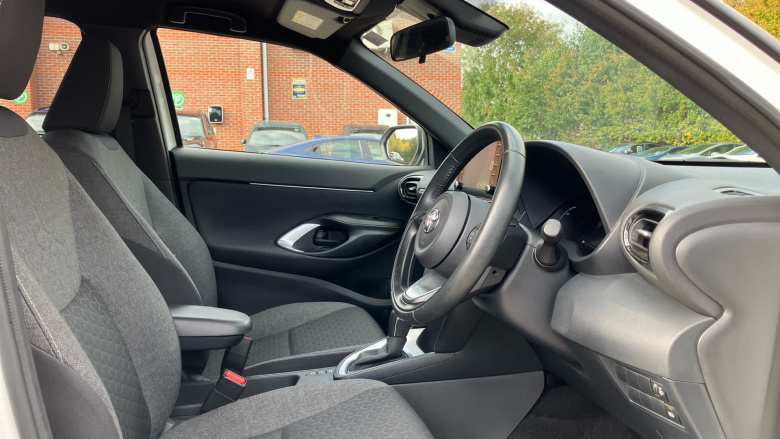 Toyota Yaris Cross 1.5 Hybrid Design 5dr CVT Hybrid Estate